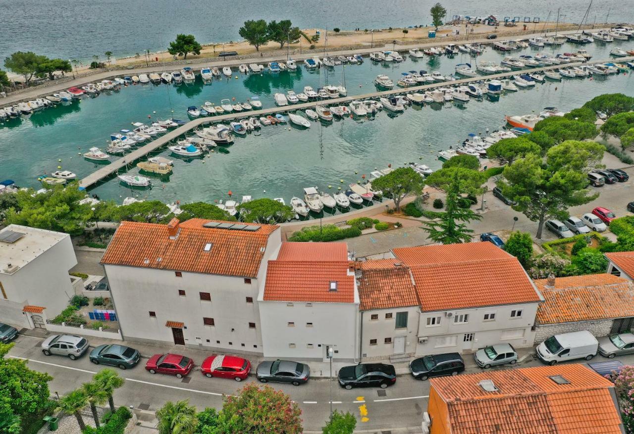 Apartments Nika Crikvenica Luaran gambar
